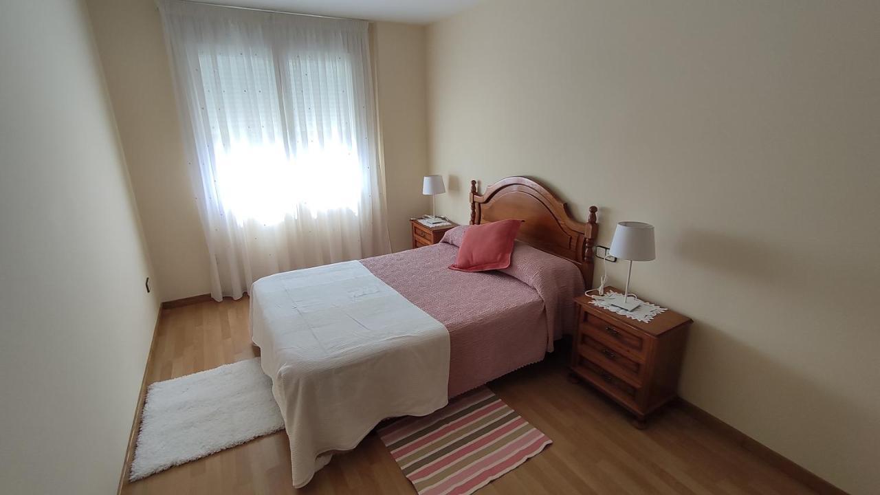 Apartamento en primera línea de playa en Laxe Exterior foto