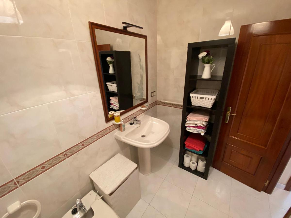 Apartamento en primera línea de playa en Laxe Exterior foto